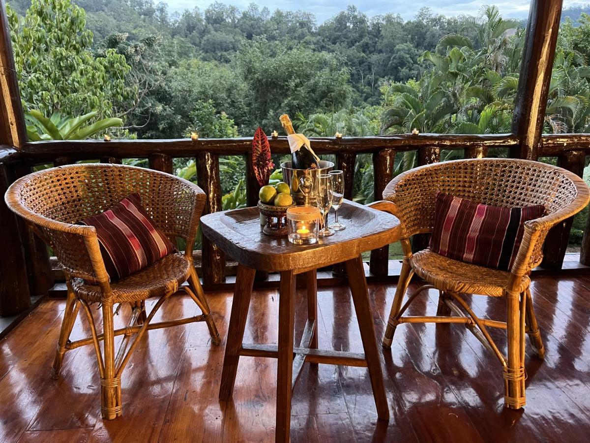 Kanlaya'S Eyrie, Luxury Homestay Pang Mapha Экстерьер фото