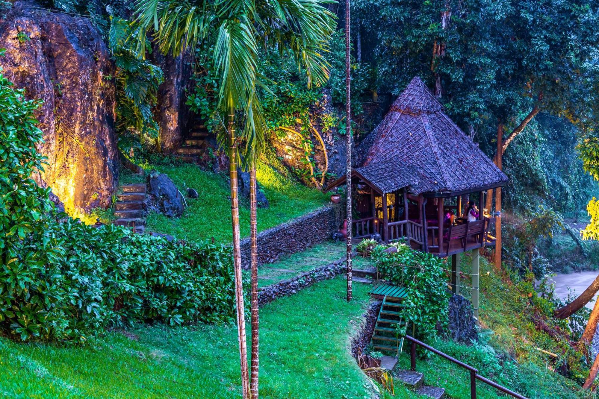 Kanlaya'S Eyrie, Luxury Homestay Pang Mapha Экстерьер фото